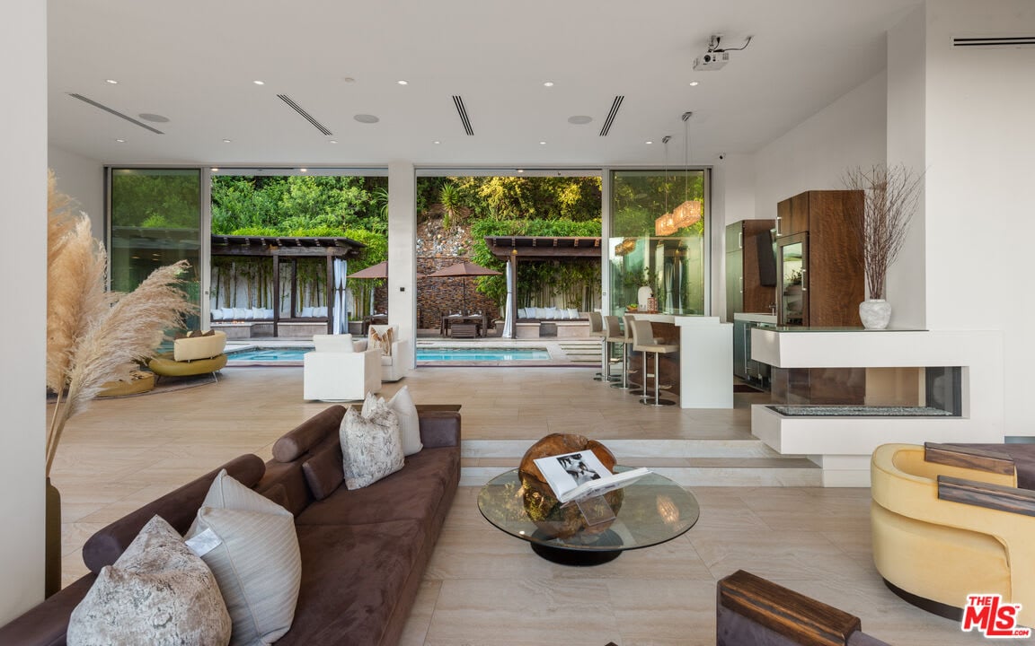 View Opulent