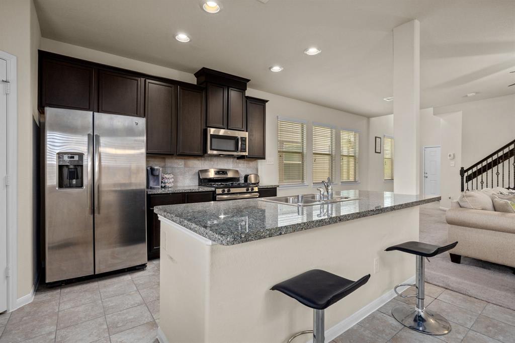 8307 Hawthorn Valley Ln