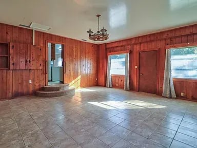237 Gadsden Ave