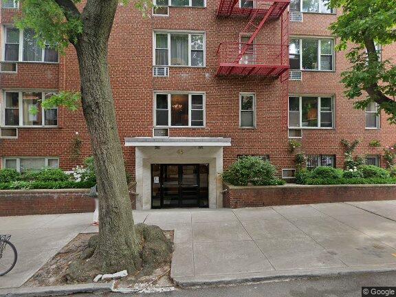 45 Grace Ct Apt: 1A