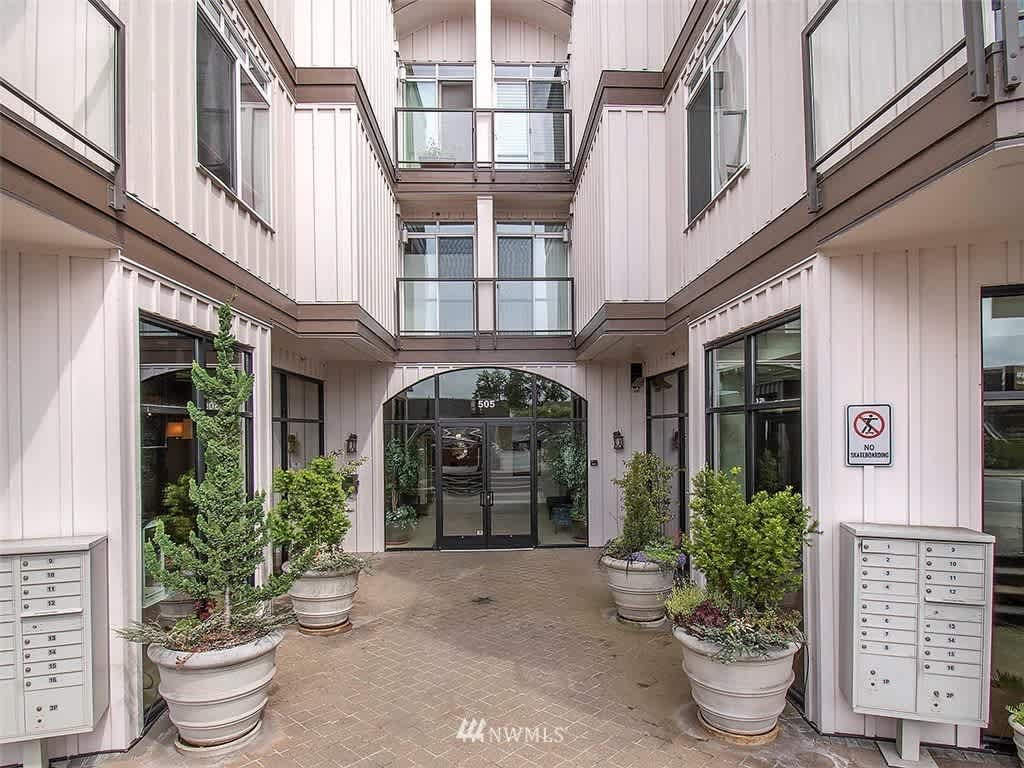 505 5th Ave S #201