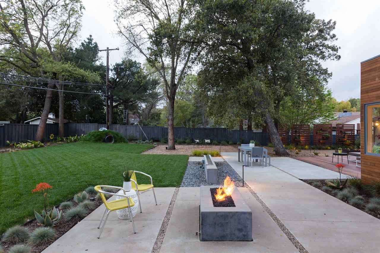 107 ROBERTA AVE