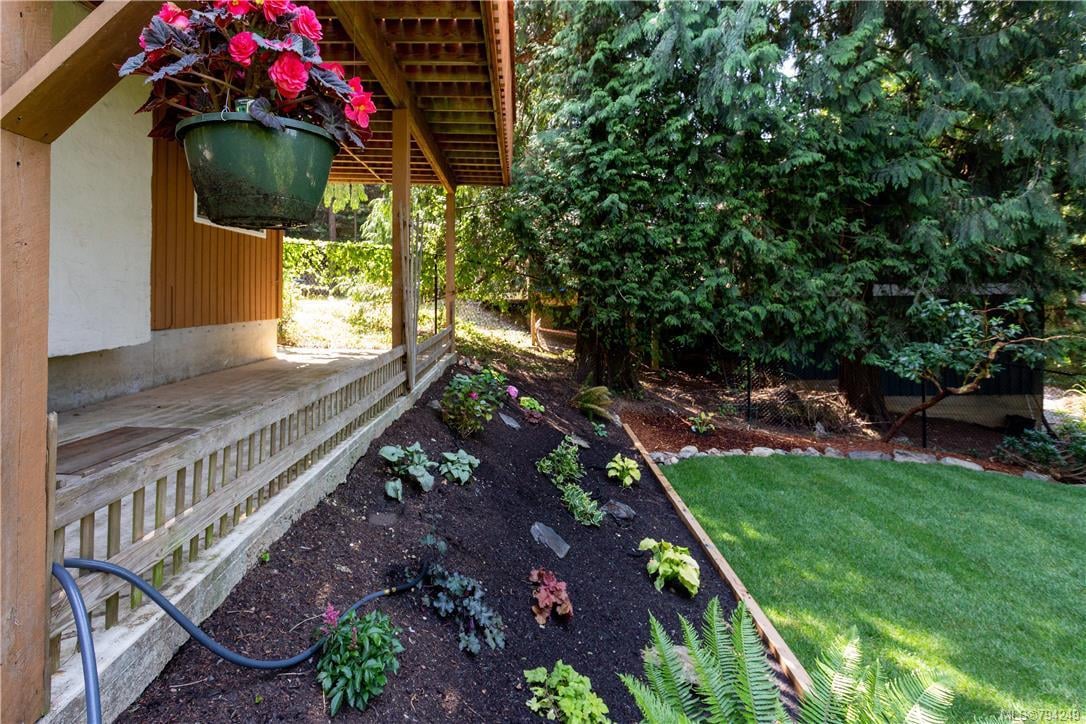 1770 Thrush Rd, Shawnigan Lake