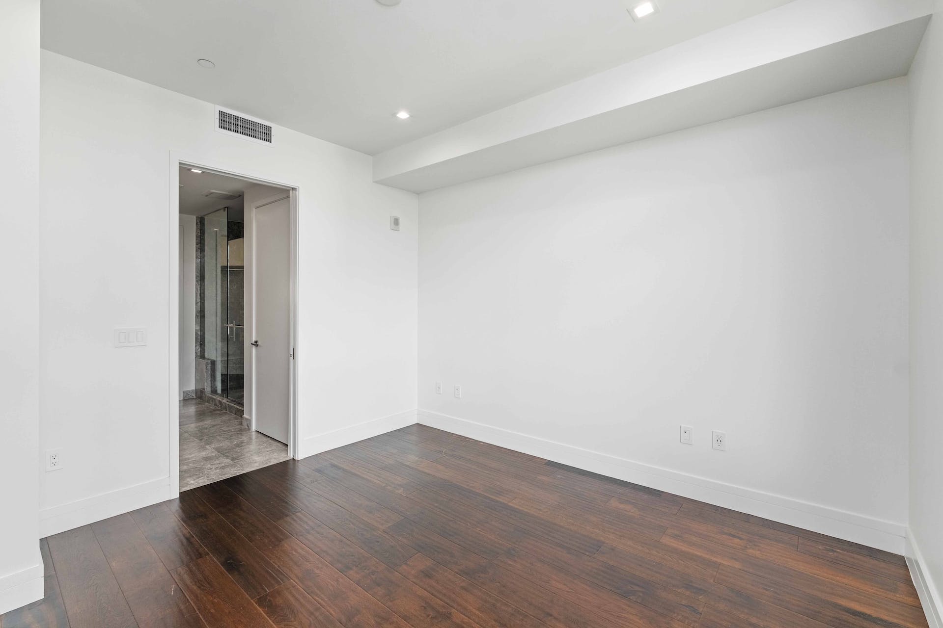 501 West Ave #1004