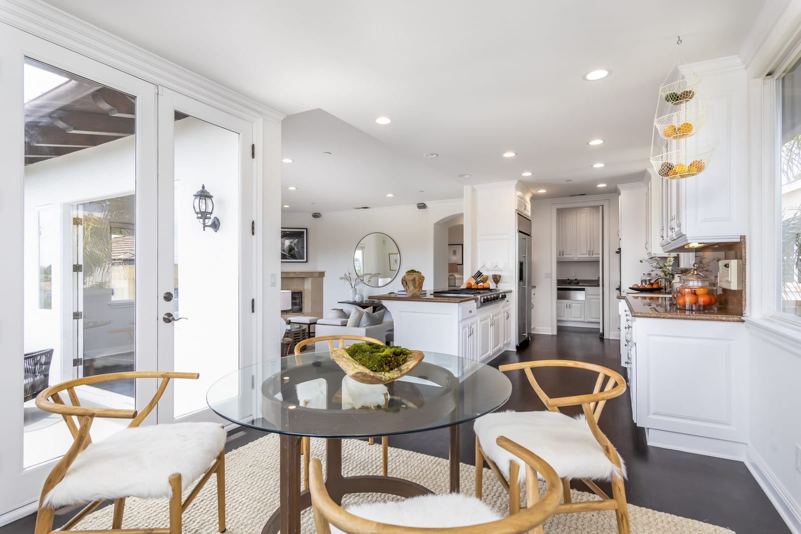 700 Avenue C