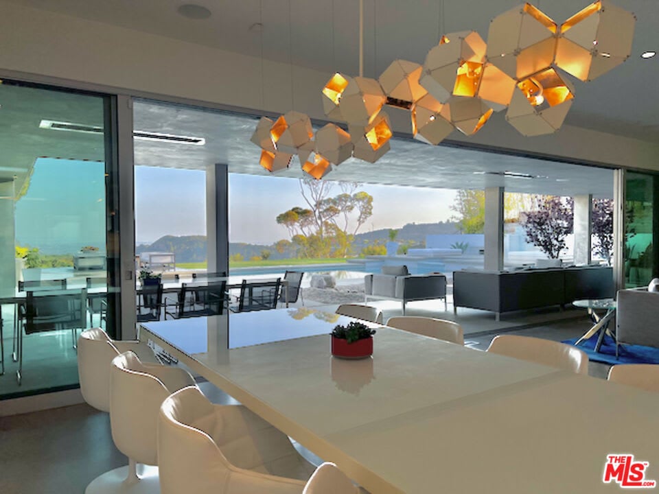 Retreat View