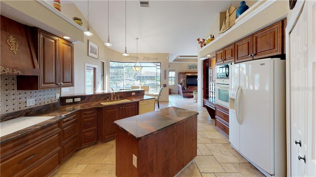 15618 Seafoam Cir