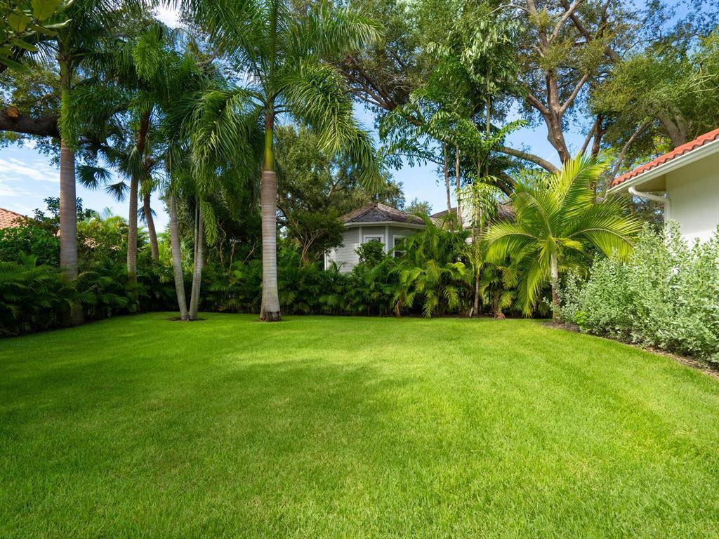 1669 Landings Ln