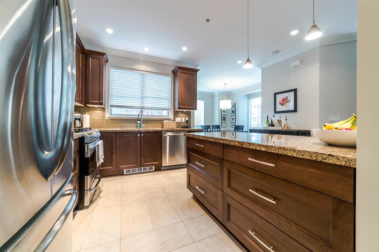 1-897 Premier St