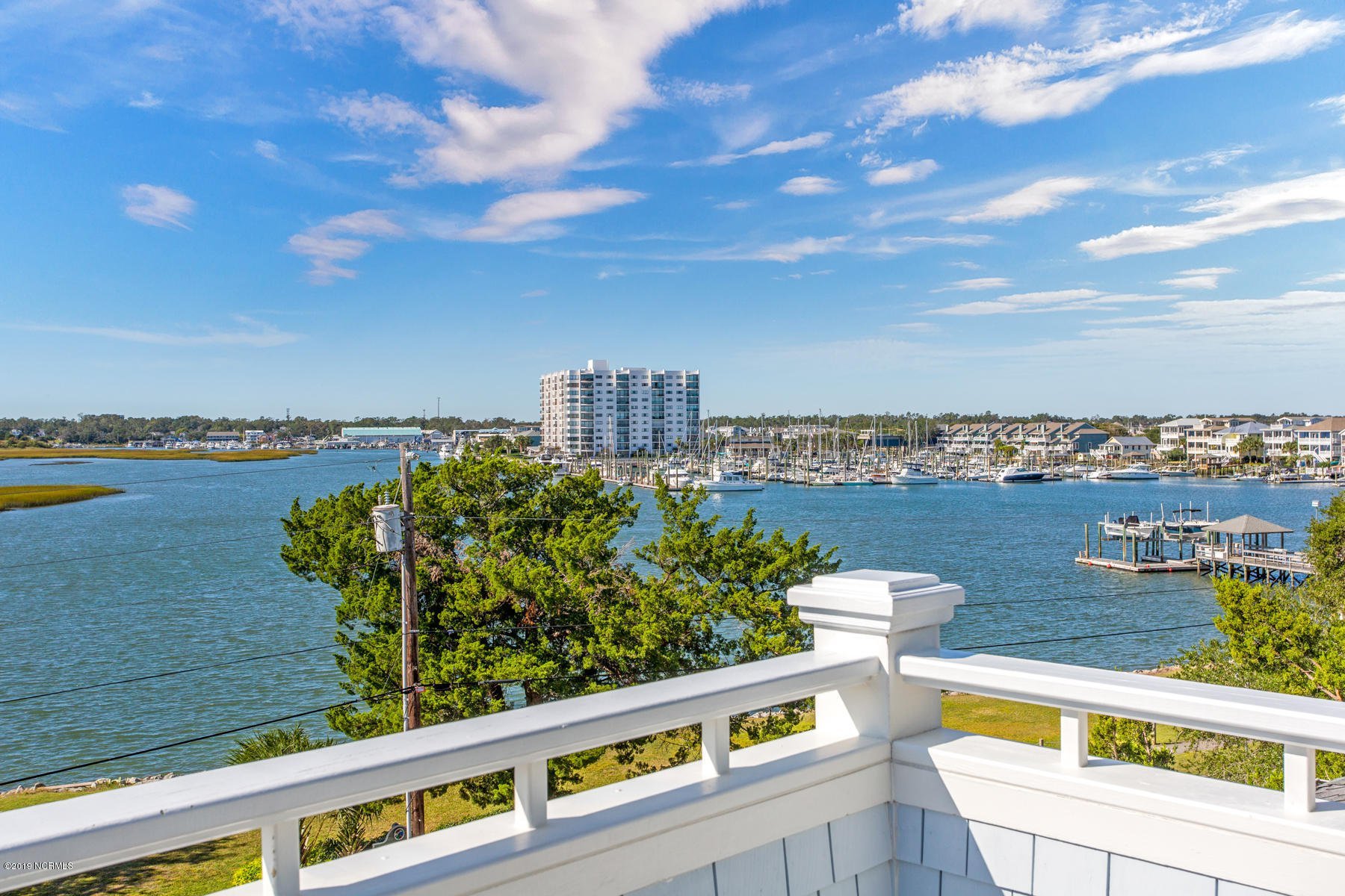 103 Island Dr