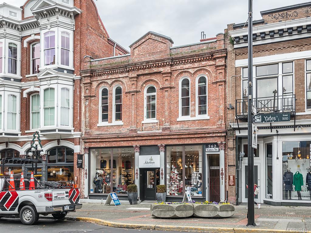 306-562 Yates St