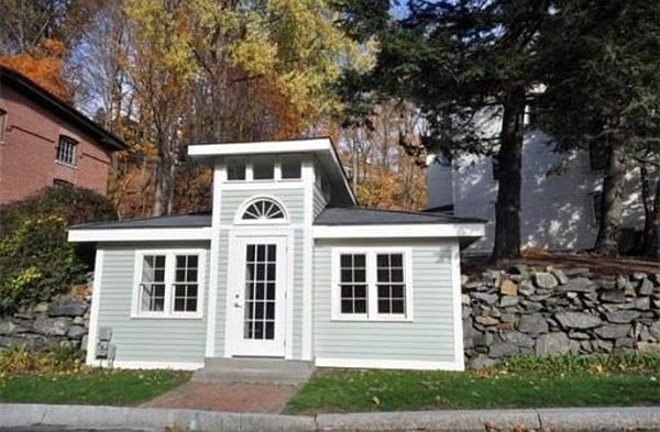1694 Main Street