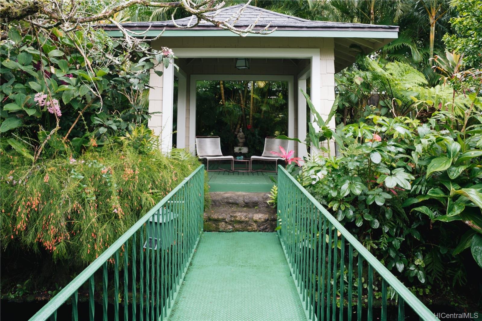 3320 Kahawalu Drive