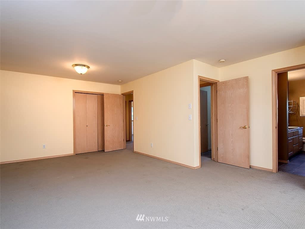 24808 153rd Pl SE