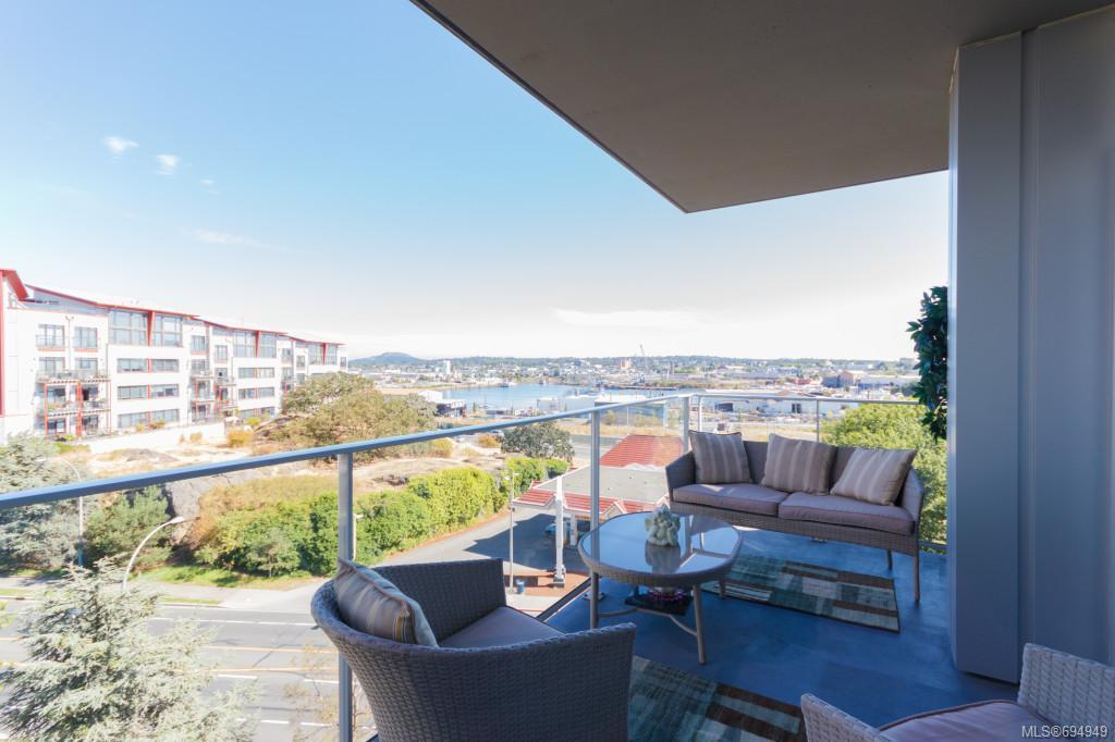 313-100 Saghalie Rd, Victoria