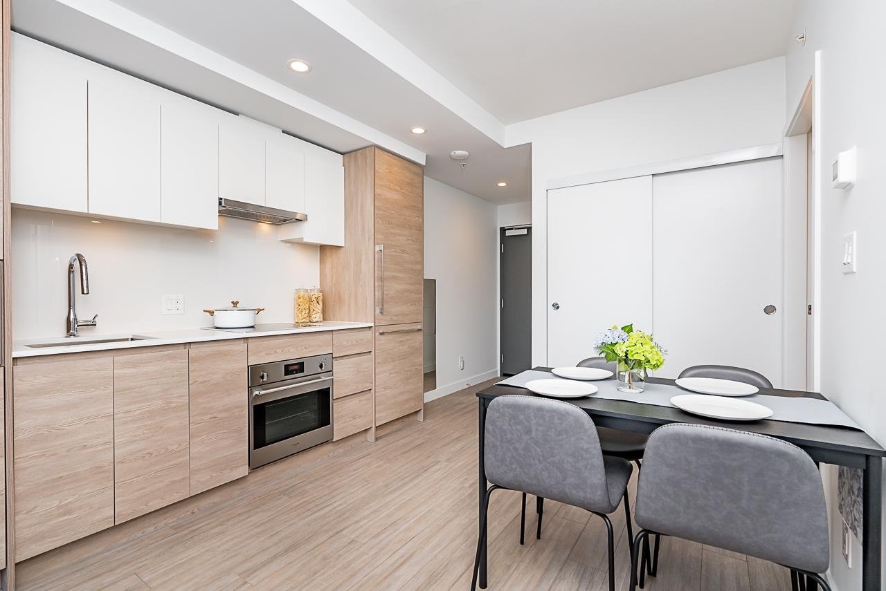 2207-13615 Fraser Hwy