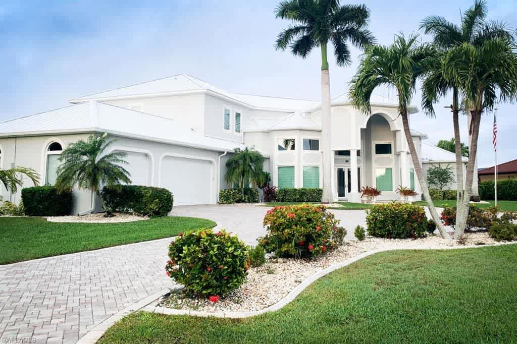 3916 Surfside Blvd 