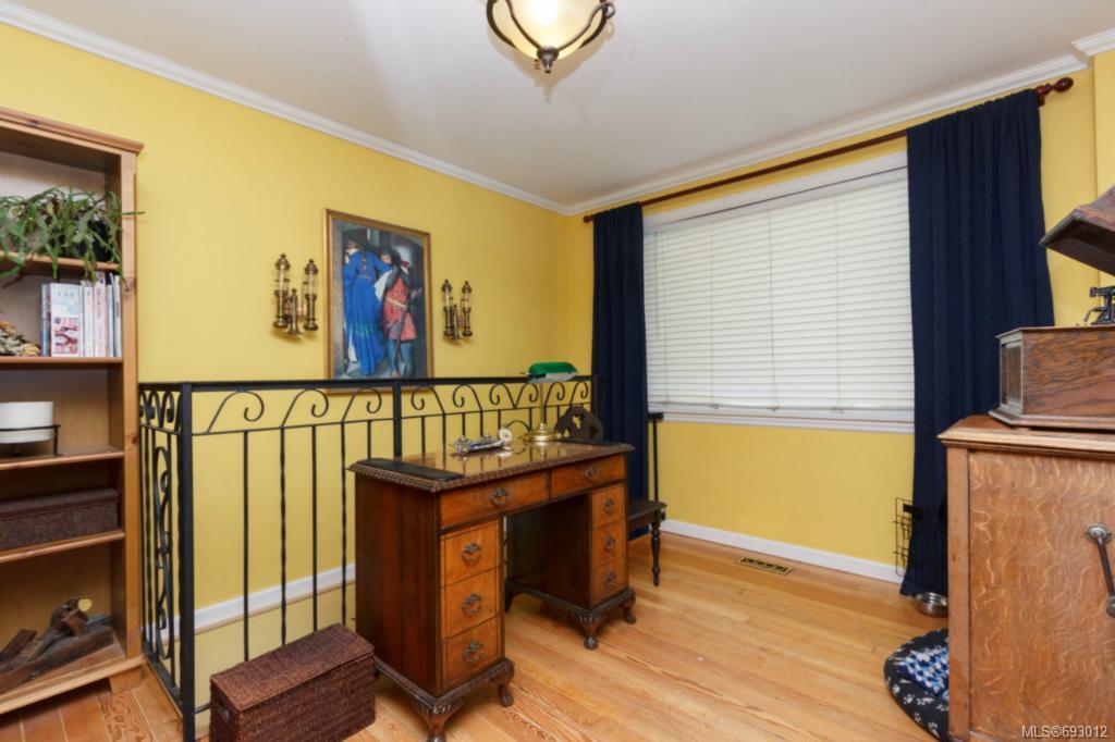 3925 Glanford Ave, Saanich