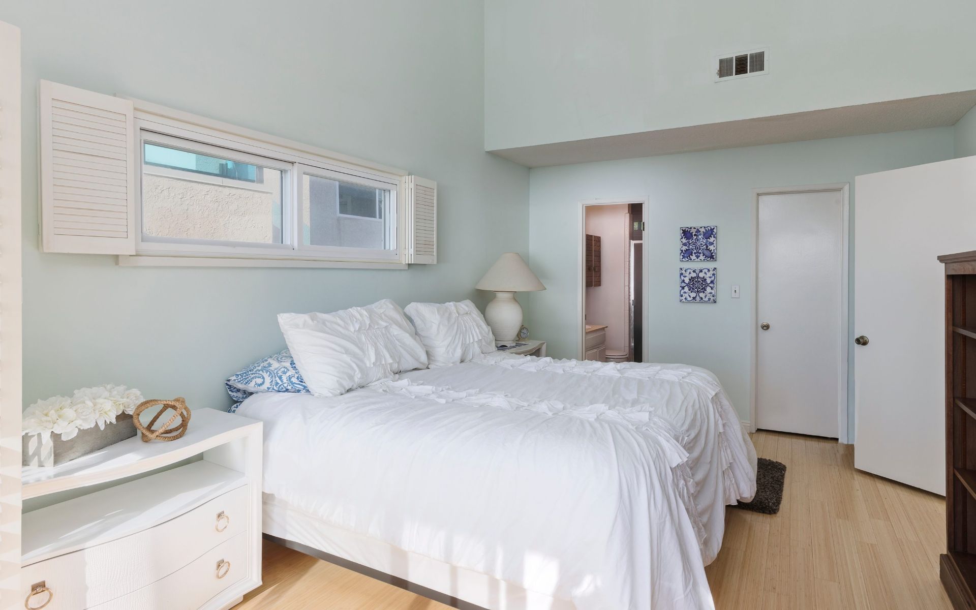 7040 Vista Del Mar Ln