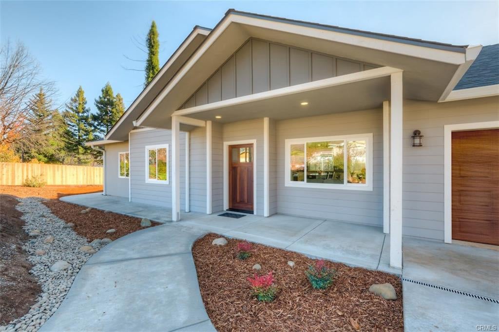 1394 Delia Way