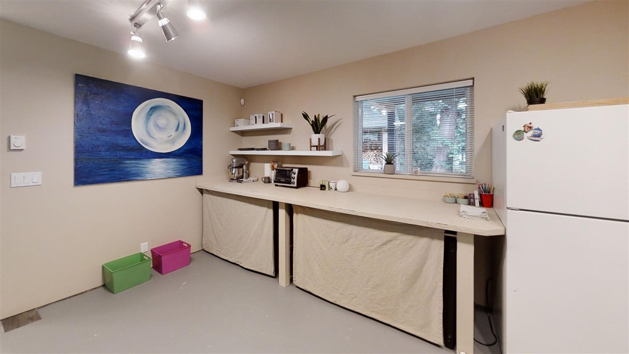 5557 Riley Road, Halfmoon Bay