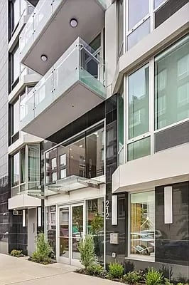 212 North 9th Street Unit: 4F+