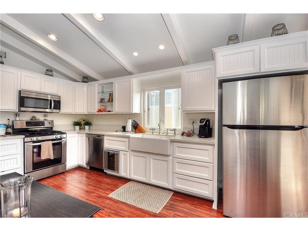 420 Poinsettia Ave