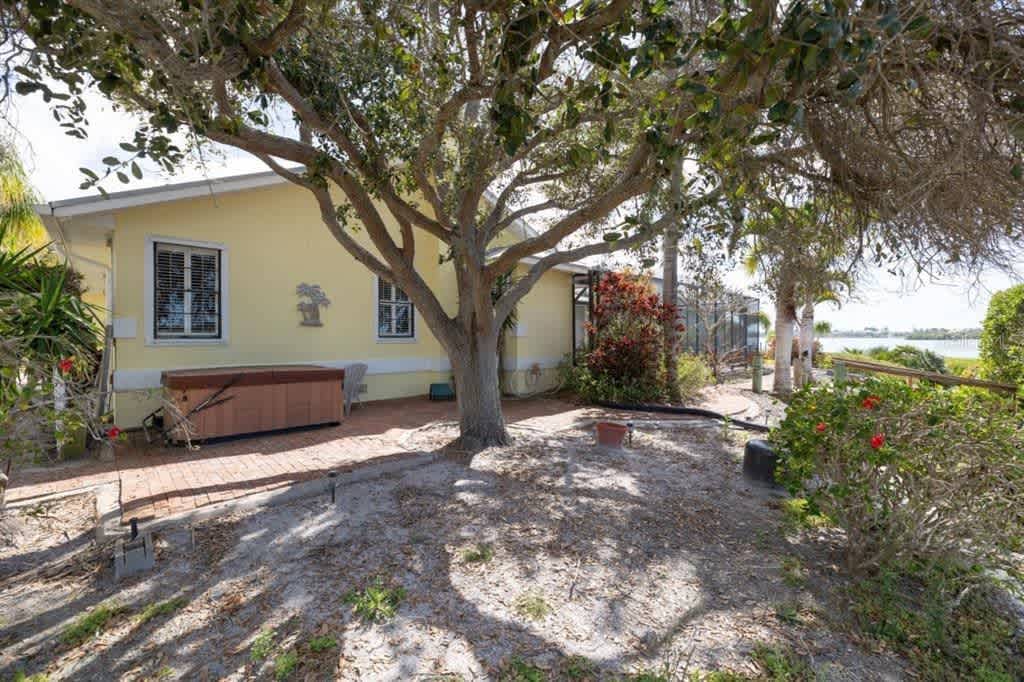 2287 Bayshore Rd