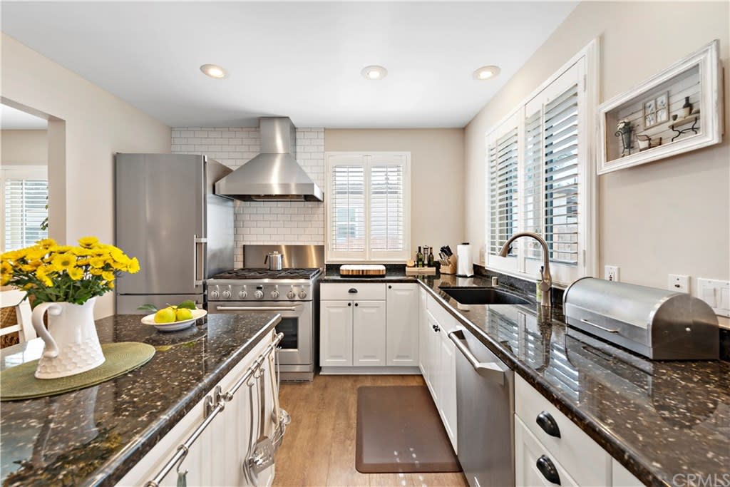 353 S Weymouth Avenue