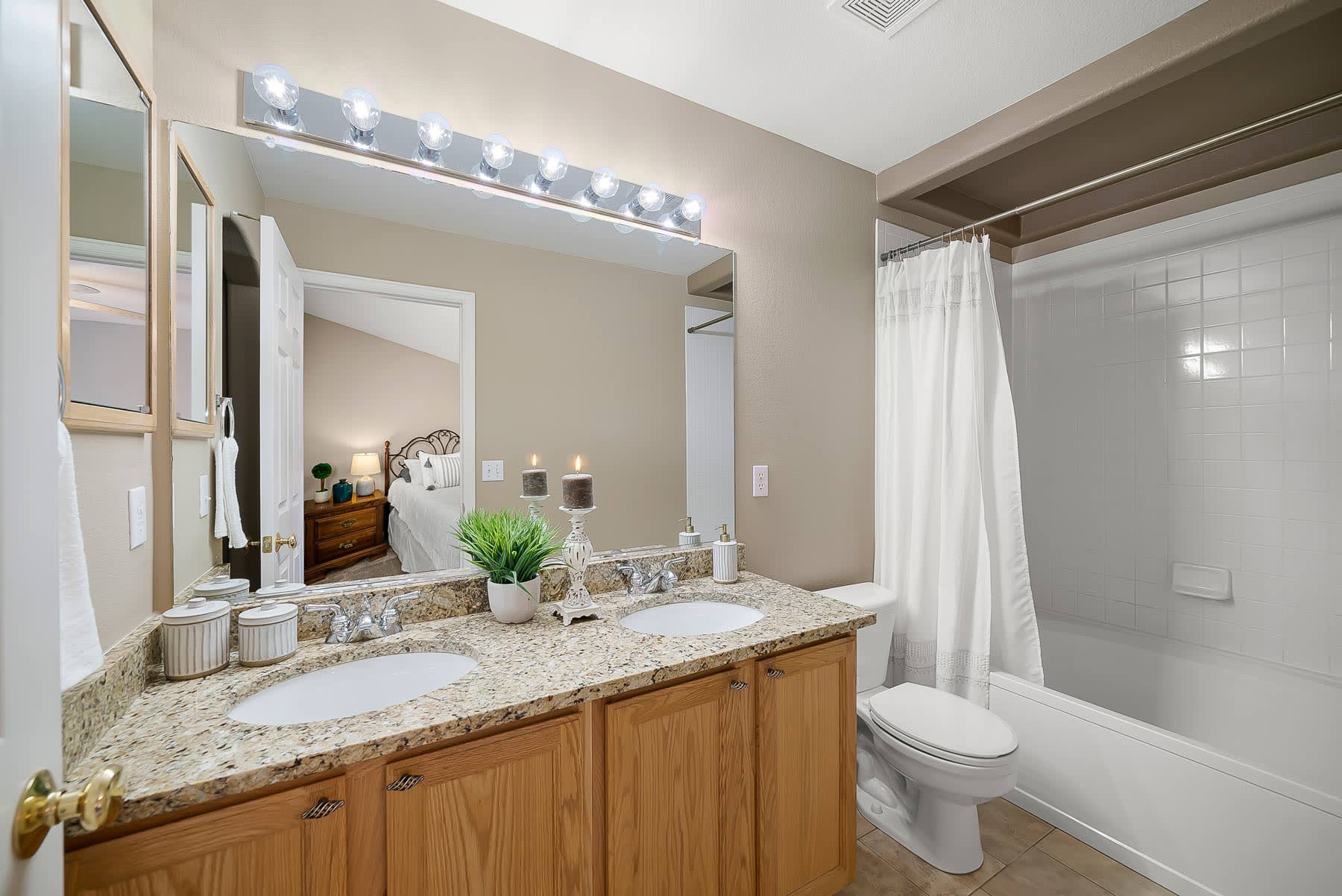 1248 Briarhollow Lane
