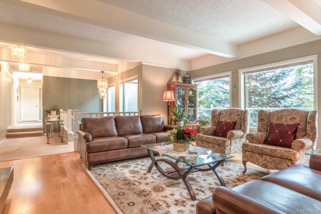 4656 Boulderwood Dr