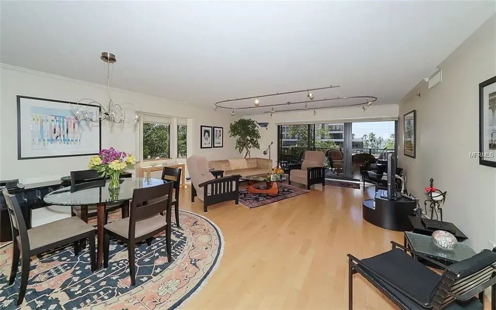 755 S Palm Ave Unit 201