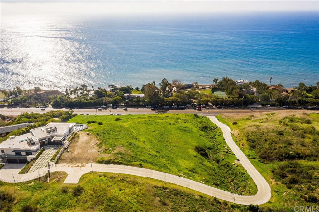 32401 Pacific Coast Highway