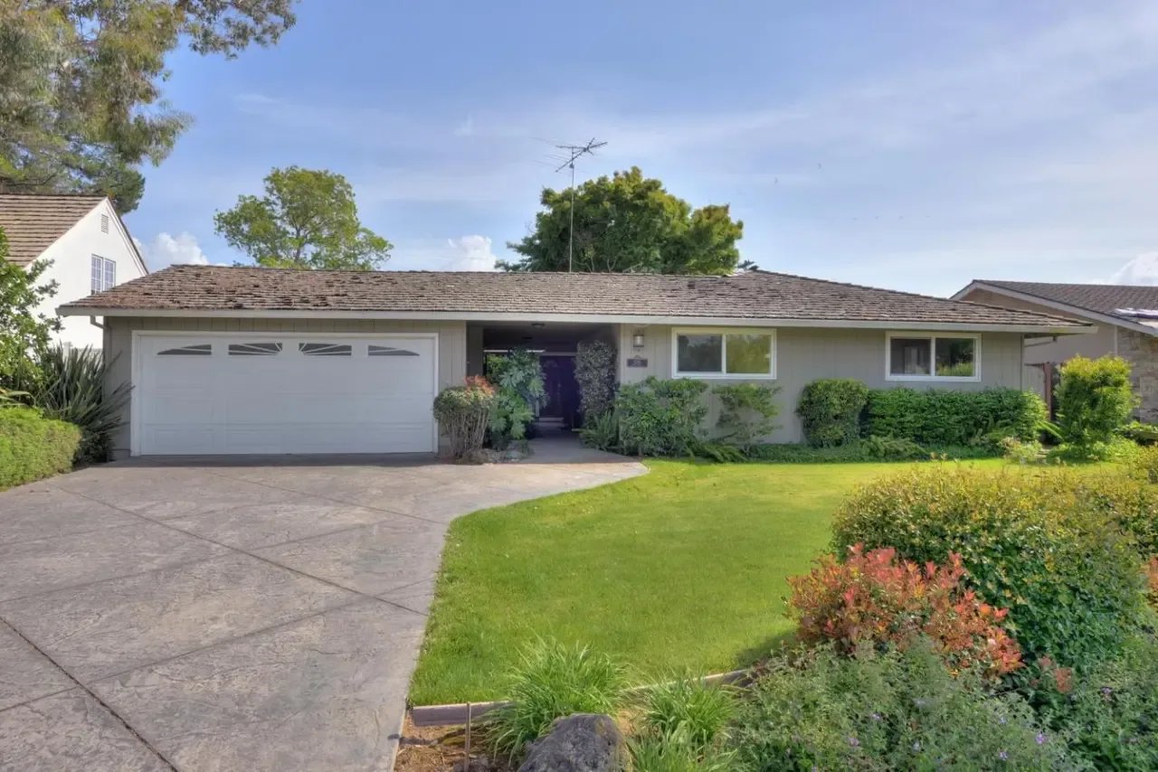 1096 Bent Dr