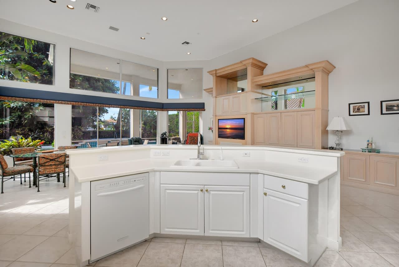 3564 NW Clubside Cir