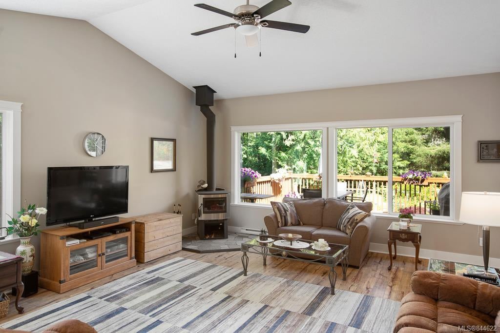 2467 Kemp Lake