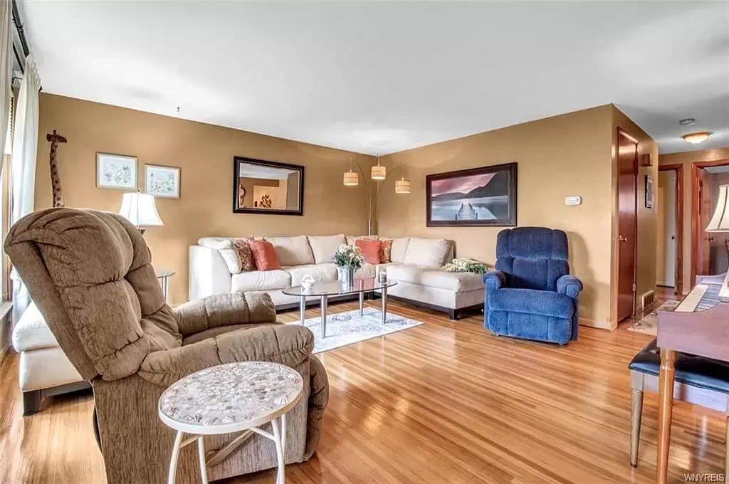 78 Hillside Ave