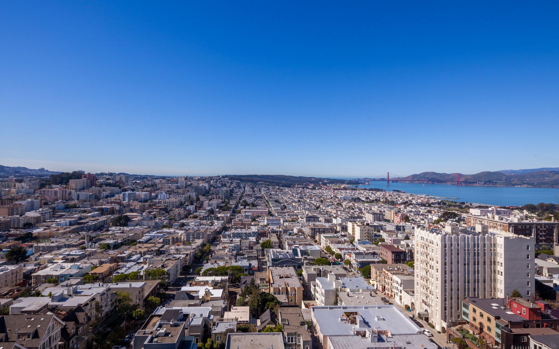 Panoramic Views at 1070 Green