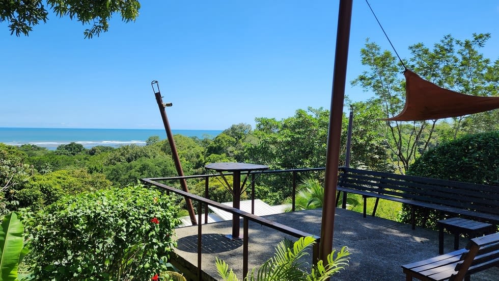 Home with White Water Views and Easy Access in Ojochal