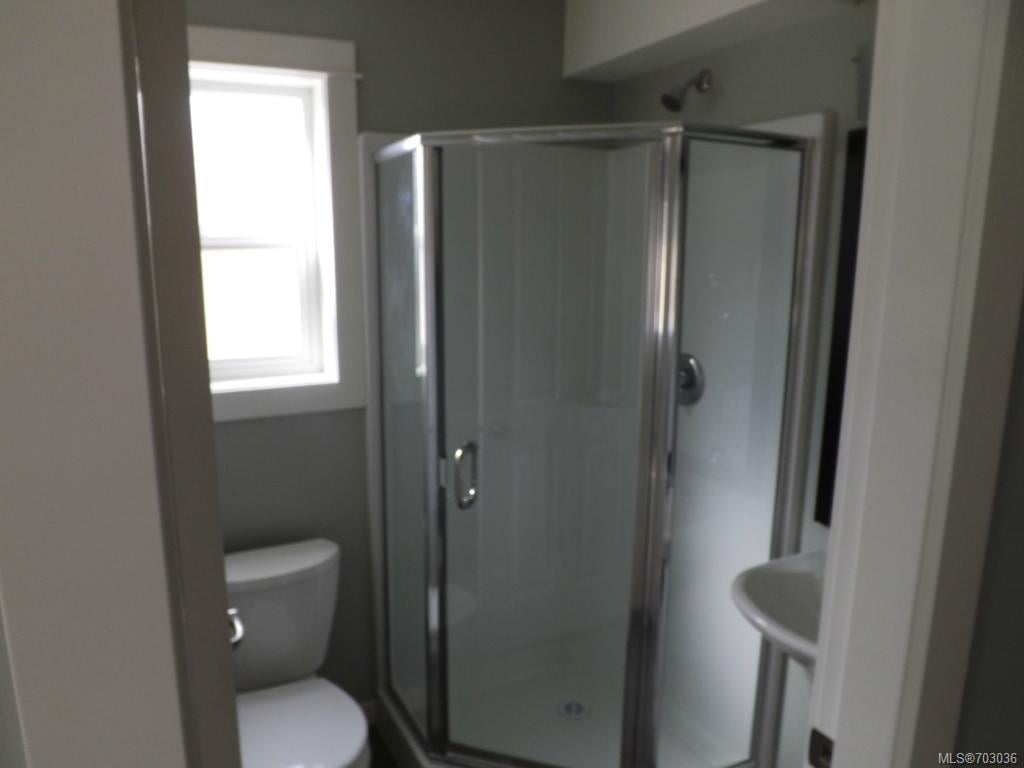 3381 Radiant Wy
