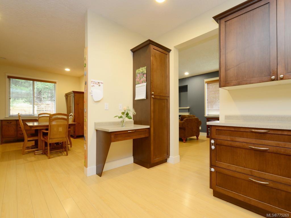 101-1924 Maple Ave, Sooke