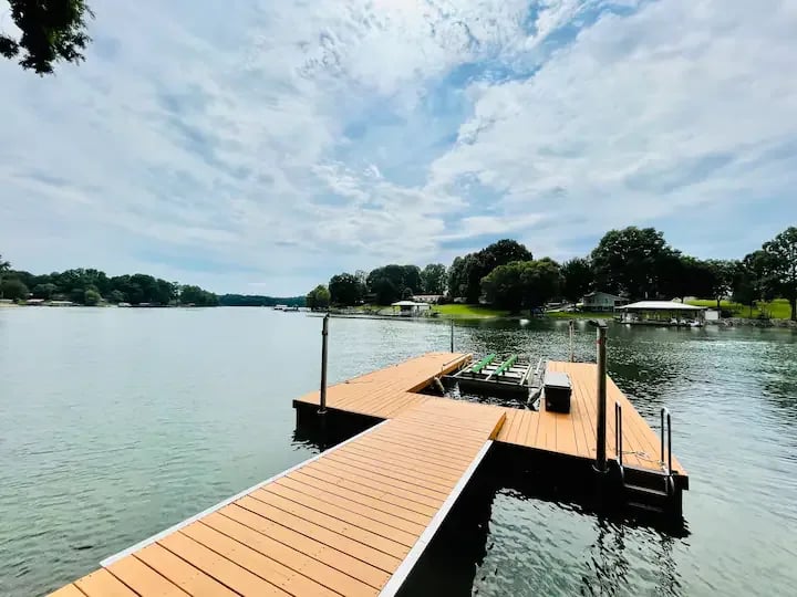 Lakefront Cabin - Lookout Lodge - on Lake Norman