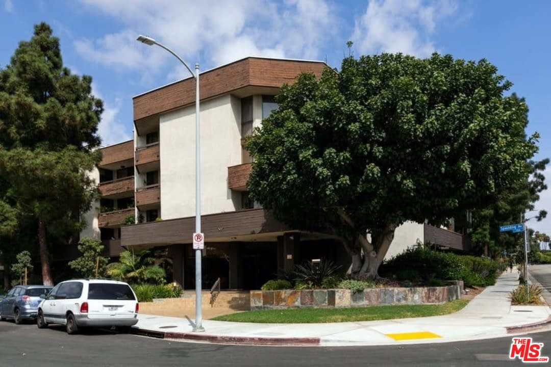 750 S Spaulding Ave, #127