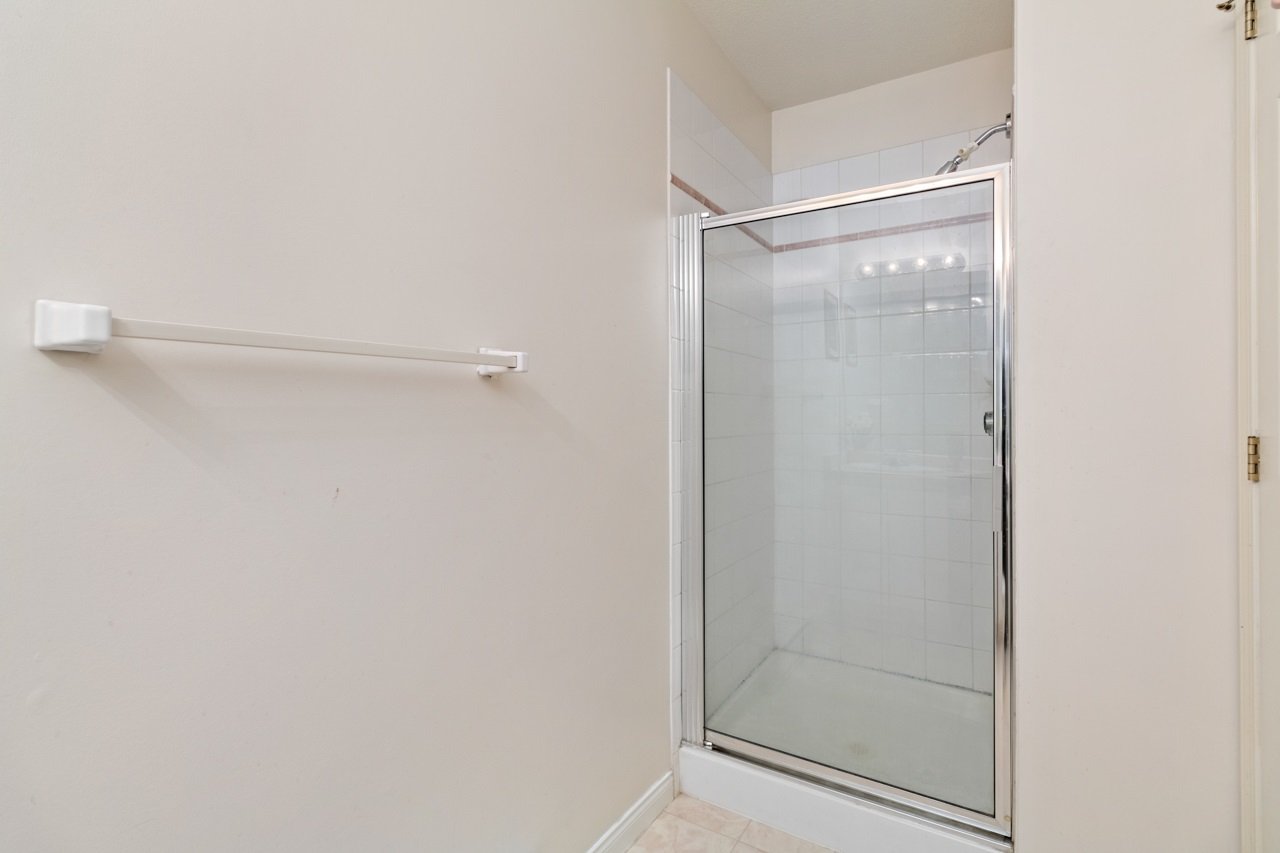 105-2975 Princess Cres
