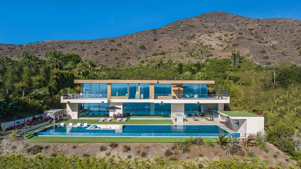 Home of the Week: Inside a $48 Million Malibu Estate With a Massive 2,000-Gallon Aquarium