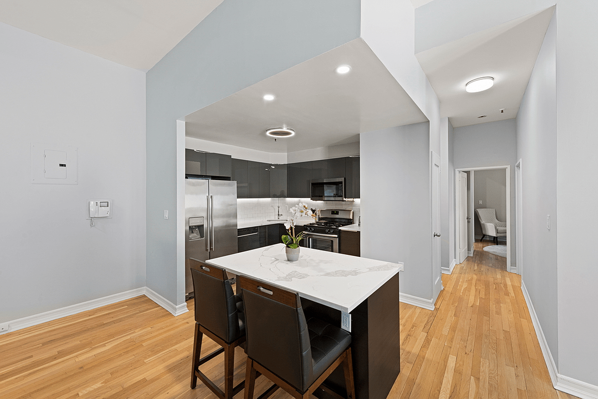 138-140 W 23rd St #2C