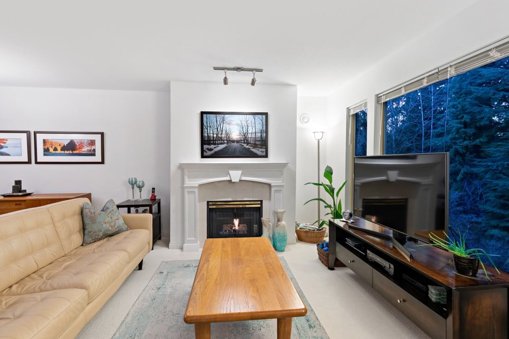 311-3658 Banff Ct