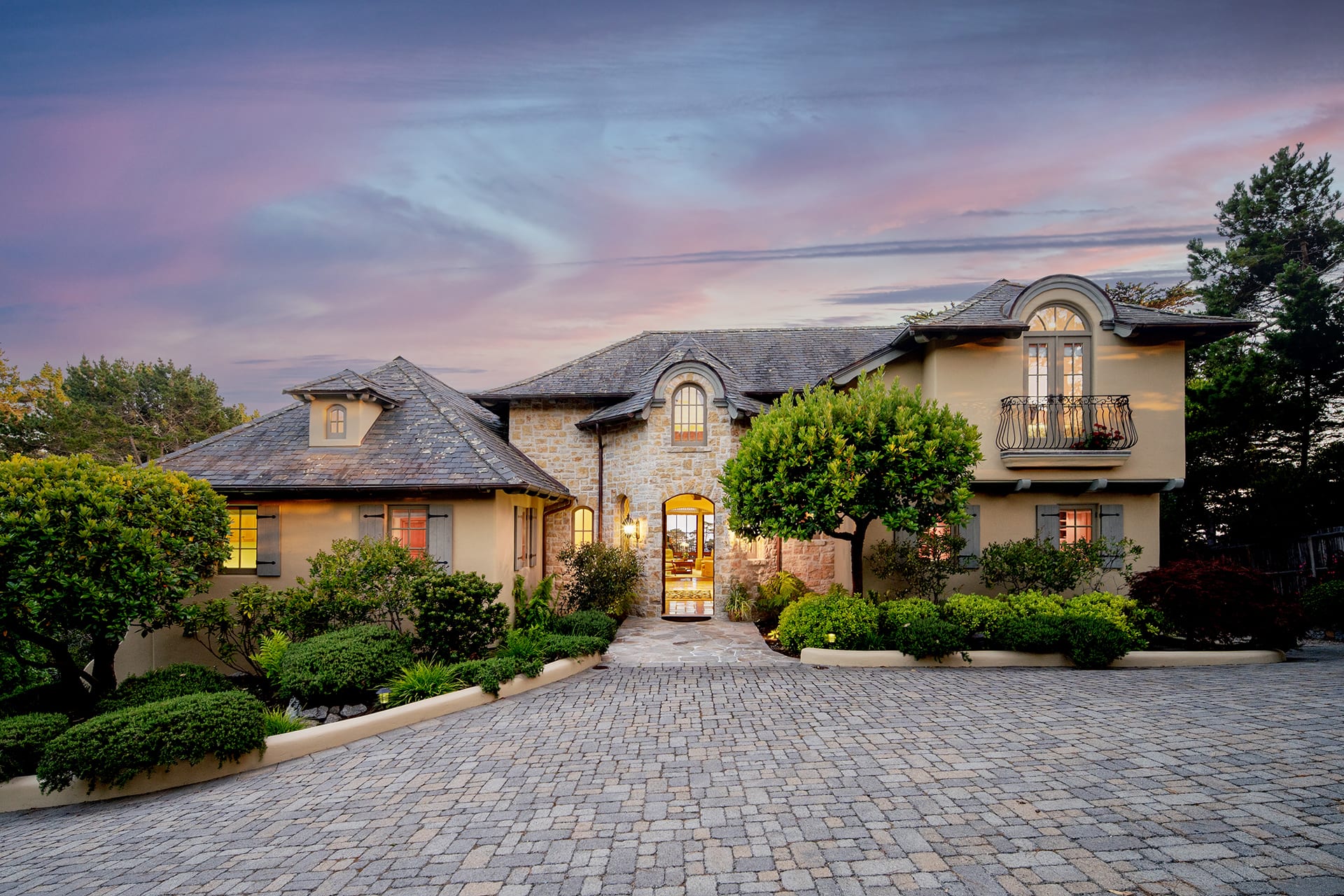 Carmel Charm With Pebble Beach Scale - 1606 Sonado Road