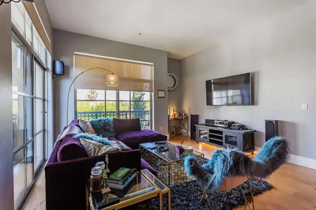 334 Santana Row #200