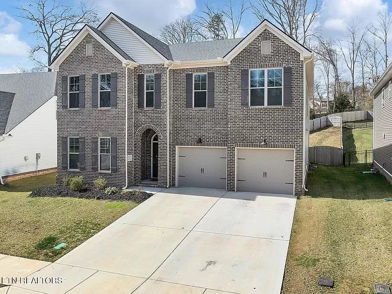 1137 Snowy Peak Ln